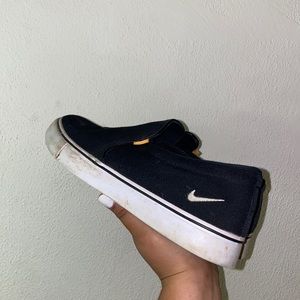 Size 10 black nike slide on shoes!